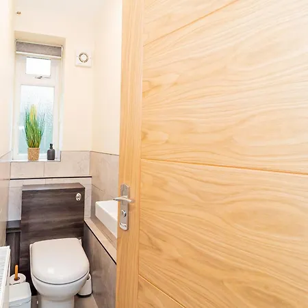 Stylish 2-Bed Flat On Banbury Road Appartement Oxford Buitenkant foto