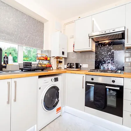 Stylish 2-Bed Flat On Banbury Road Appartement Oxford Buitenkant foto